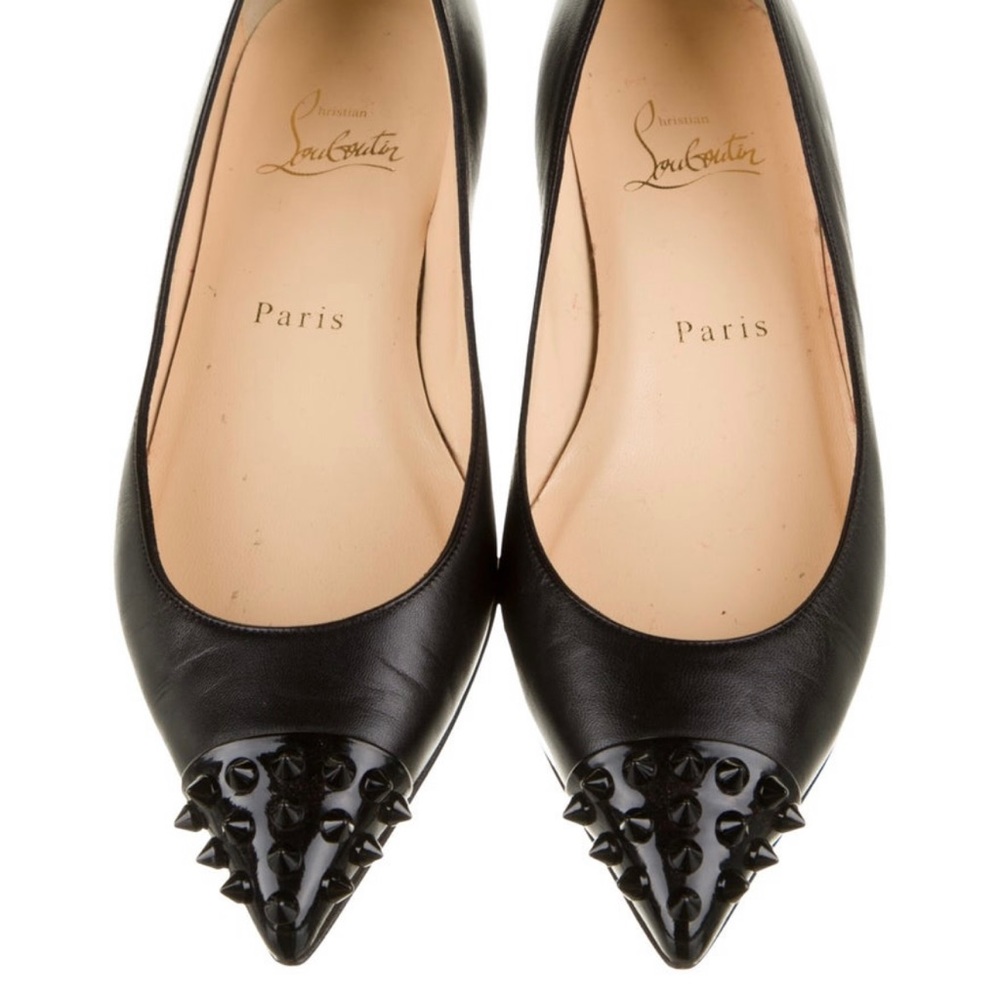Authentic LOUBOUTIN Leather Pointed-Toe Flats